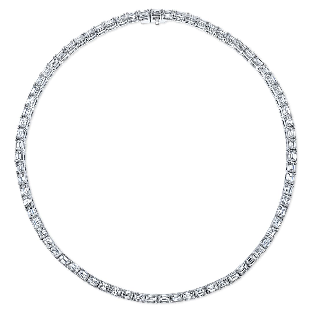 18K White Gold Line Necklace