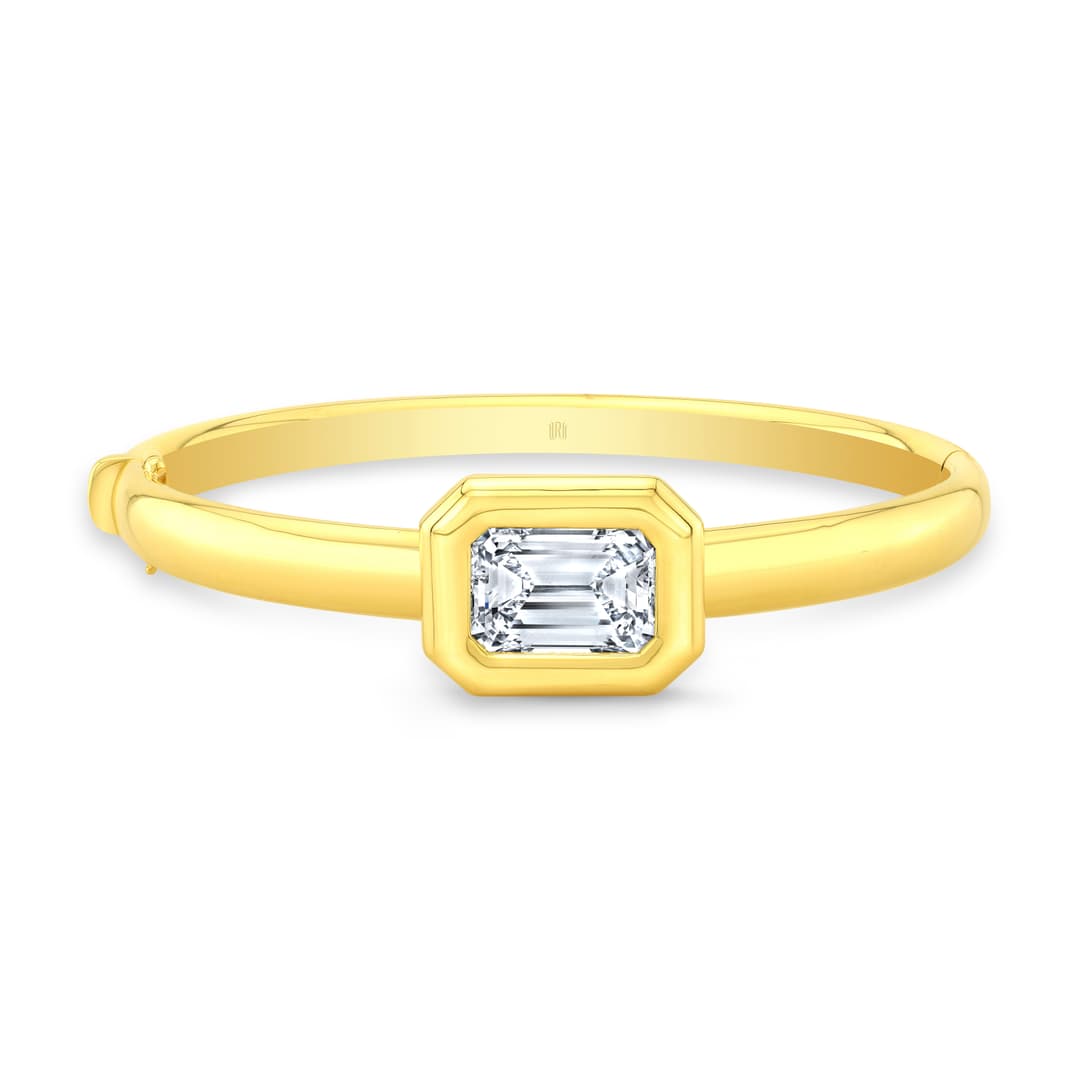 18K Yellow Gold Emerald-Cut Diamond Bangle