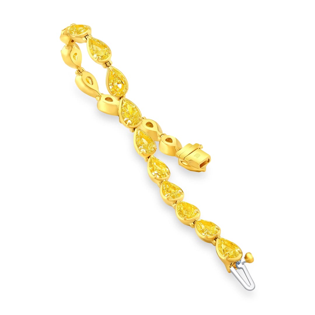 18K Yellow Gold Pear-Shaped Diamond Bracelet