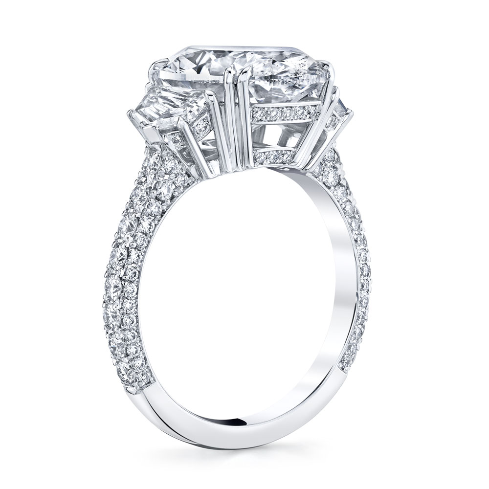 Yamron Collection Platinum Diamond Oval 3 Stone Ring